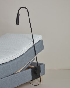Sengelampe Arges til sengeramme h:23-29,5 cm.