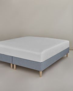 Faconlagen 160x200x30 cm., percale, lysegrå